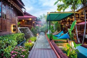 Dang Ky Ploen Tharnnam Resort