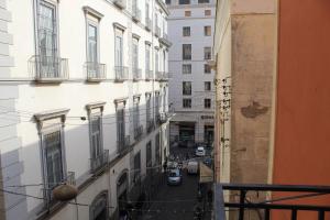 BlackWoody Contemporary Rooms - Napoli Centro Storico Via Toledo