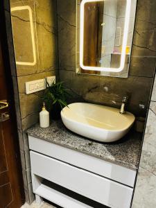 Urban Deck Stylish & Cozy 3BHK Home