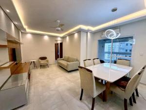 Apartmento com 3 dorm no Canto do Forte