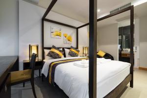 Bursuai - Lake view family pool villa near beach