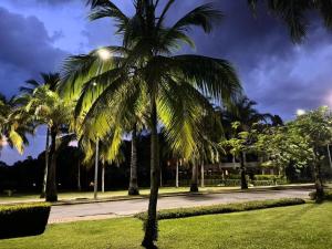 Bursuai - Lake view family pool villa near beach