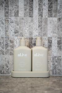 The Capri - Luxury 3BR Townhouse Surfers Paradise with Pool