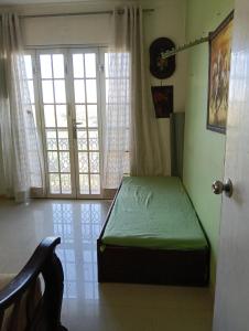 Two BHK a cozy flat for family 3 km away from the airport