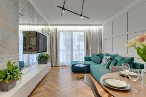 Aura Island Riverside & Parking by Downtown Apartments