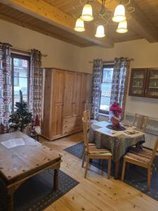 Willa Konradówka - apartamenty Dębowy, Klonowy, Kosówka, Limba, Brzozowy i Jemioła