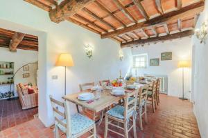 Two Unit Villa With Private Pool Close To Lucca