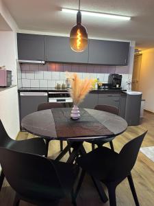 Ruheoase Widen Garten & Pool Zug 30m