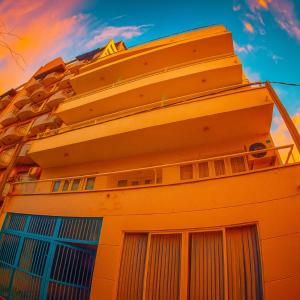 Crystal Sand Mount Lavinia