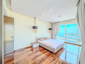 Marina Sky Luxe Penthouse