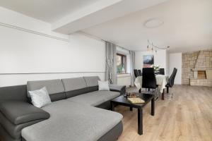 Modrzejewska Apartments in the Centre of Zakopane by Noclegi Renters