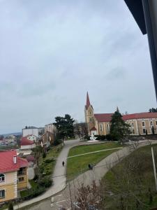 Апартаменти просторі 2 кімнати на Монастирський