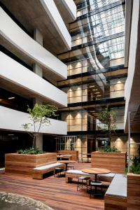 605 WEX1 Designer Studio With Pool and Onsite Parking