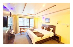 The Amaira With Valley View From The Hotel