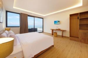 Seaview Uluwatu 6BR walking to Savaya Day Club