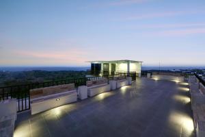 Seaview Uluwatu 6BR walking to Savaya Day Club