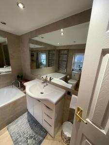 Bright spacious double ensuite in South Kensington