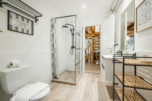 Walk to Opera & Gozsdu 4BR Duplex Private Terrace