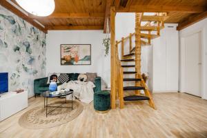 Walk to Opera & Gozsdu 4BR Duplex Private Terrace