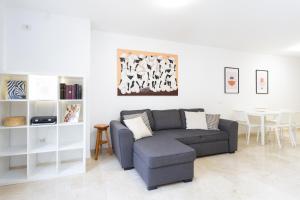 Home2Book City Center Retreat, Santa Cruz