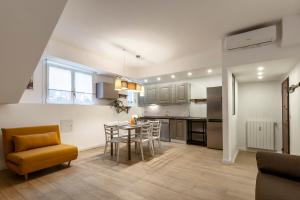 StayEasy Pericle9 - 5 minutes Precotto red subway