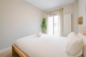 Smart apt para 6 en Adrian Pulido con parking