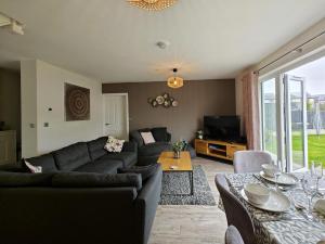 3 Bed in Brynteg oc-d33659