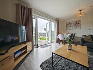 3 Bed in Brynteg oc-d33659