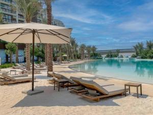 VIDA Premier Deluxe - Creek Beach - Beachfront Bliss