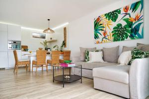 Royal Blue San Agustin