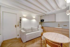 Marais studio in city center