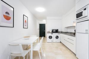 Home2Book City Center Retreat, Santa Cruz