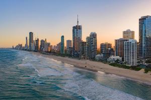 Absolute Beachfront Apartment with Direct Pool
