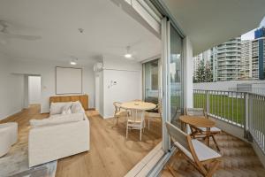 Absolute Beachfront Apartment with Direct Pool