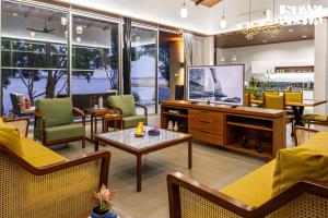 StayVista at Natures Island with Infinity Pool, Bar