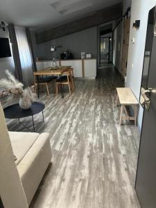 FLH - Old City Vibes Apartments - Old Town