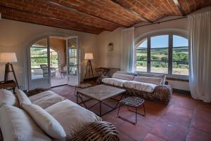 Villa With Small Private Pool Near Bolgheri