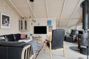 Beautiful Summer House From 2008 Outdoor Spa