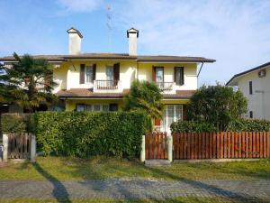 Nice villa in Porto Santa Margherita with garden