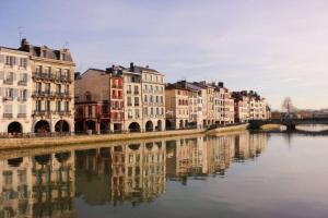 Chambre avec vue sur remparts