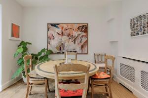 Veeve - Secret Garden Square