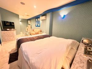 HOTEL BLACK BOX Gifuhashima -Adult Only- LOVE HOTEL