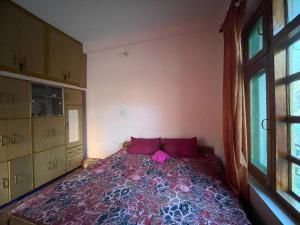 Mountain peak home stay