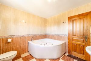 Casa de los Limones by Michael FAMILY VILLA NEAR PUERTO MARINA