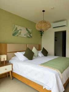 Comfort and Lagoon View at Baia Kristal Cartagena