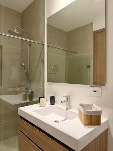 Comfort and Lagoon View at Baia Kristal Cartagena