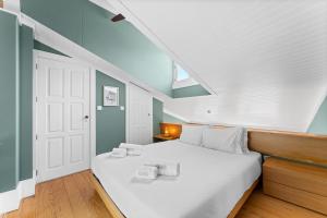 GuestReady-Cozy Duplex in Portos Vibrant Heart