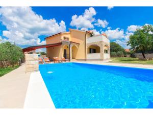 Rural Escape with Pool - Villa Krka