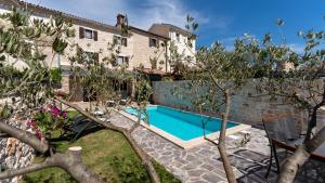 Rustic Villa Stone House with pool in Umag