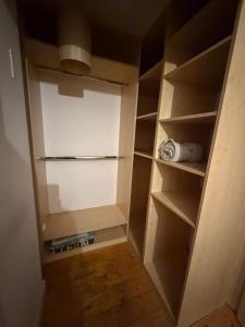 Walk to Town Centre, 2BR Base near Cork & Kinsale